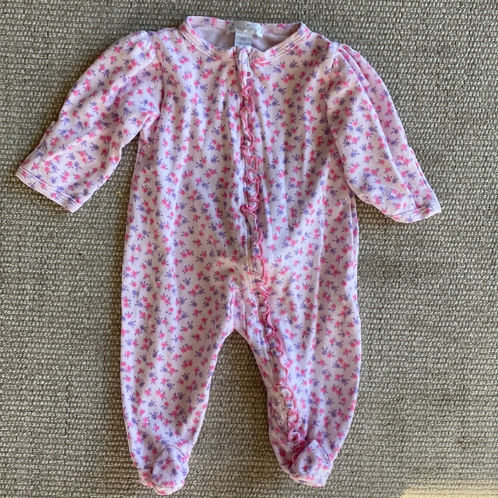 Kissy kissy newborn footie